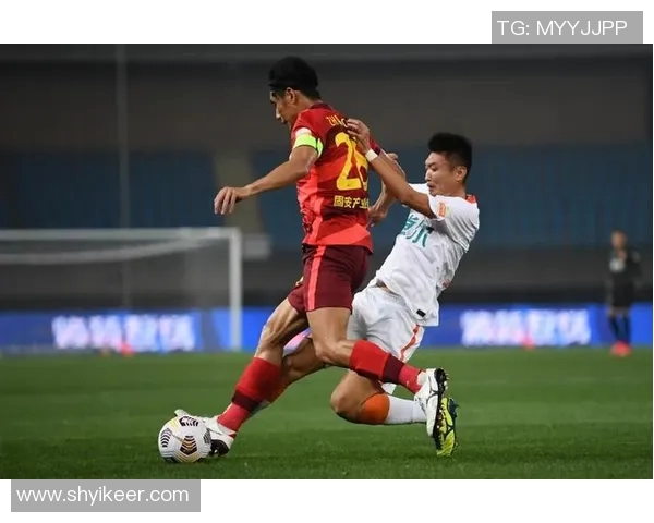 足球明星李超的成长历程与辉煌成就全景展示